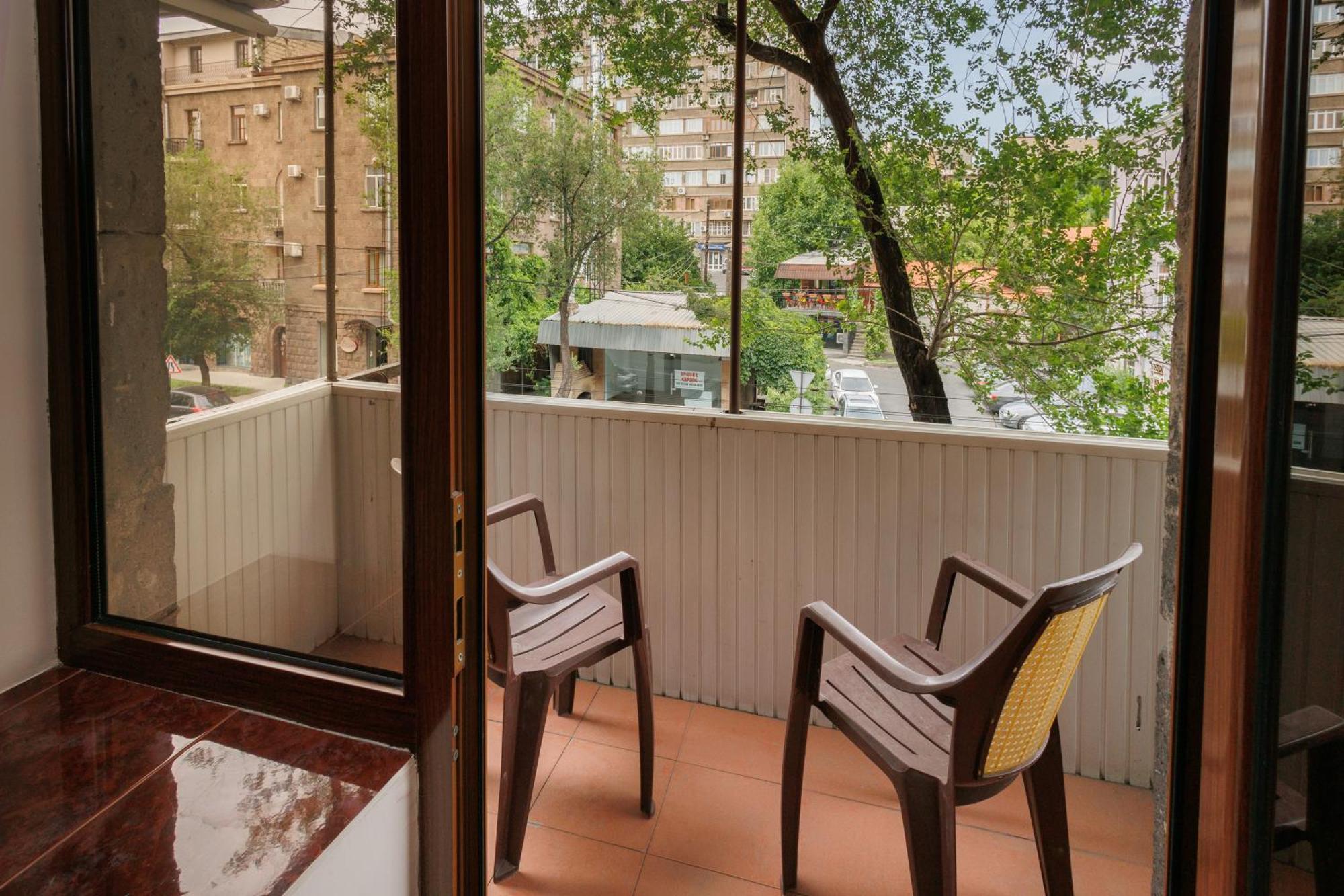Apartments On Paronyan 15 Yerevan Exterior photo