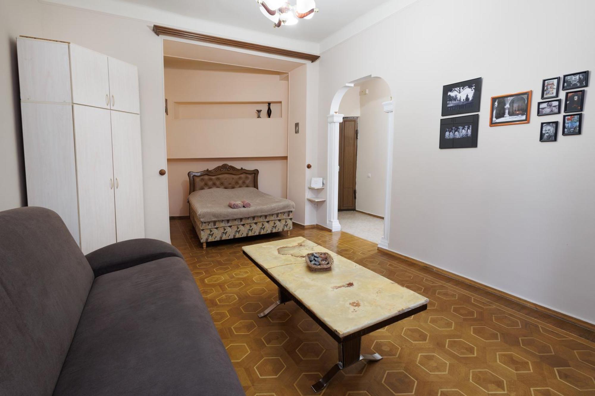Apartments On Paronyan 15 Yerevan Exterior photo