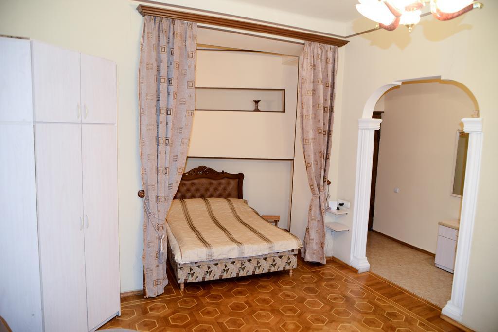 Apartments On Paronyan 15 Yerevan Exterior photo